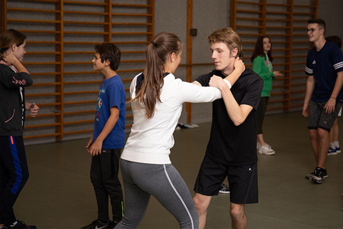 Cours de boxe à la Chapelle Thouarault